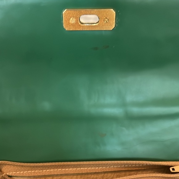 In French style this lovely bag  is in excellent condition with minor wear. - Picture 12 of 16